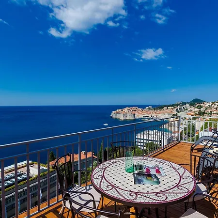 Lägenhet Amorino Of - Two Bedroom With Terrace And Sea View