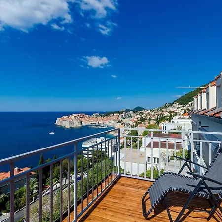Amorino Of - Two Bedroom With Terrace And Sea View アパート ドゥブロブニク